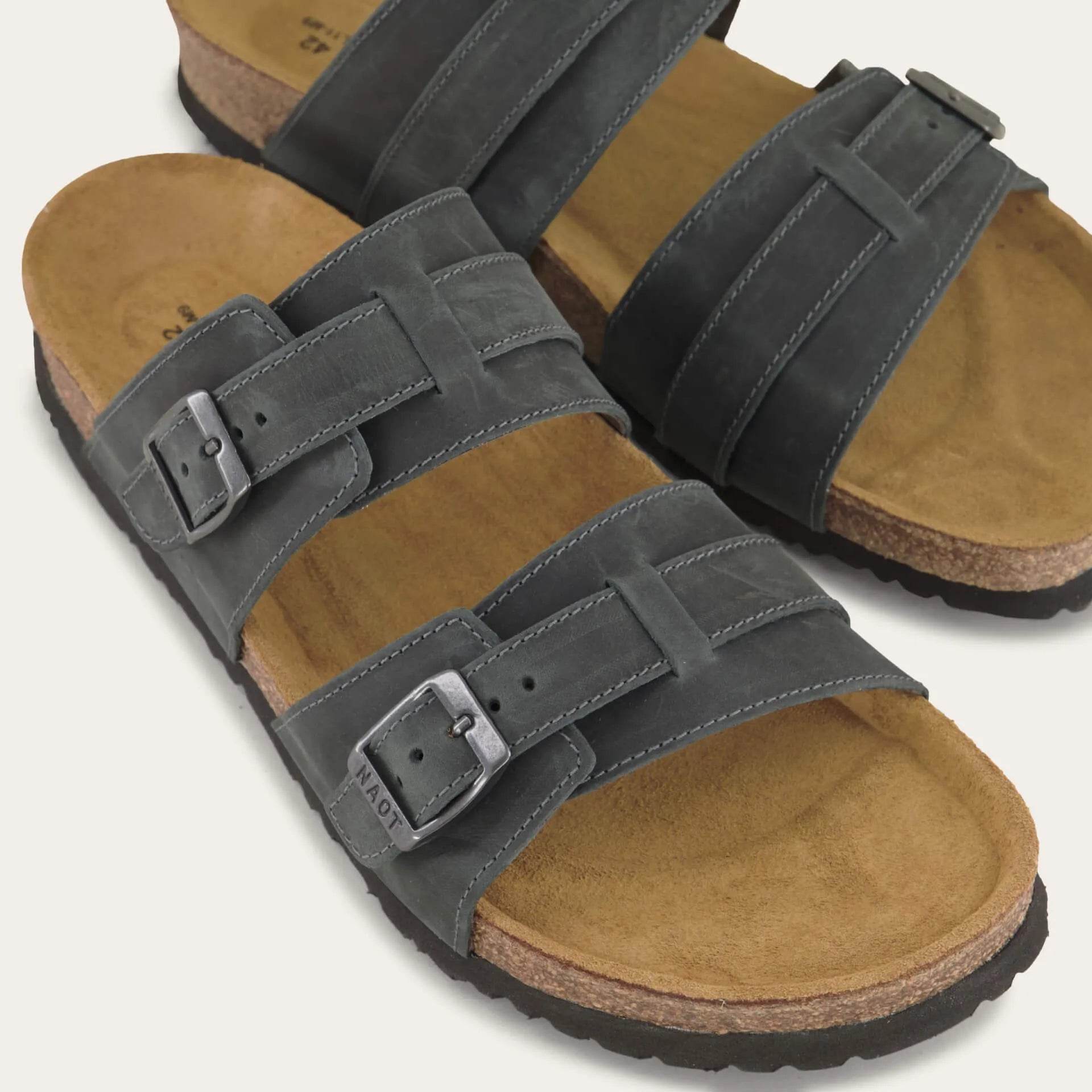 נעל זיו נובוק שחור כריש - נאות ישראל