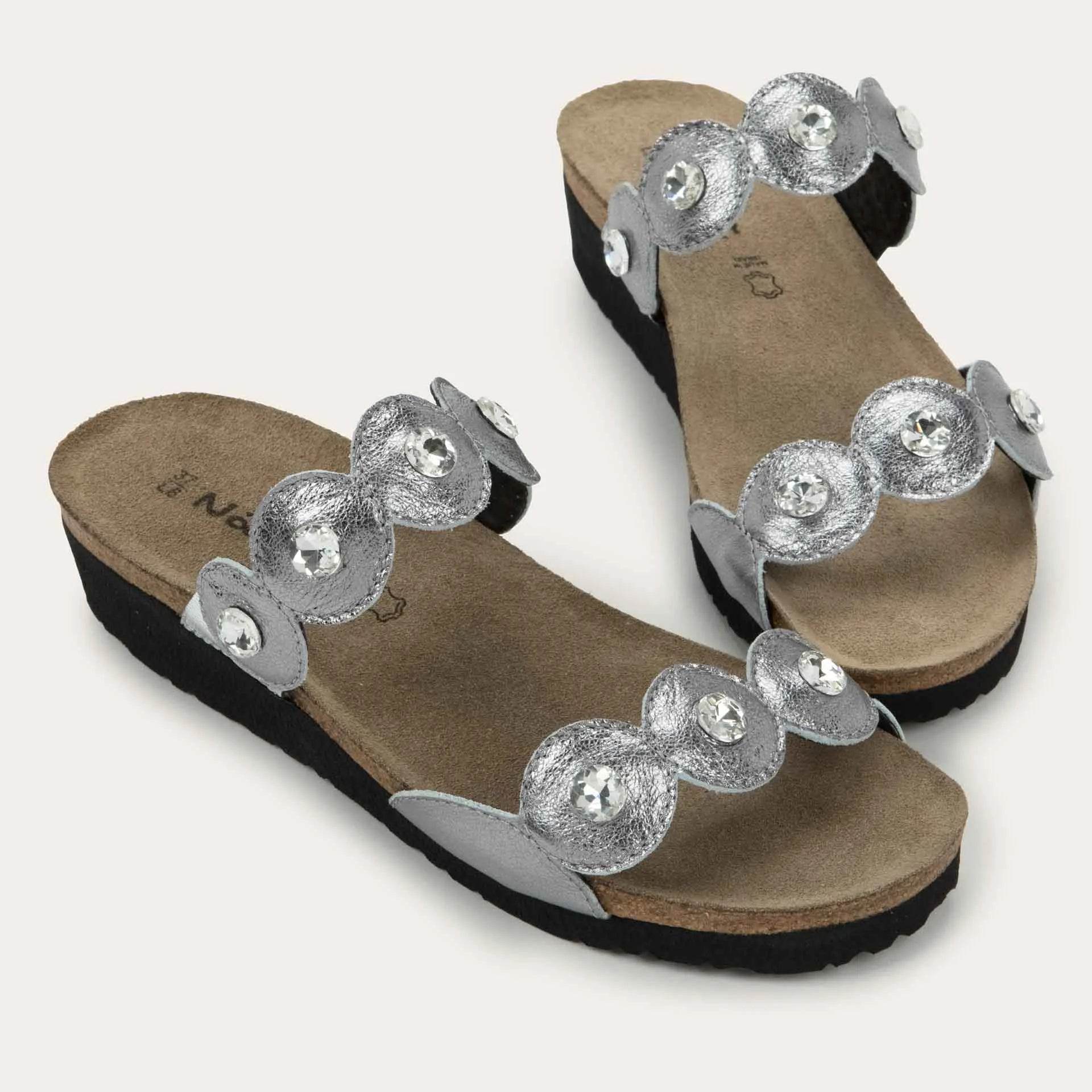 נעל היילי ע. כסף פלדה - נאות ישראל