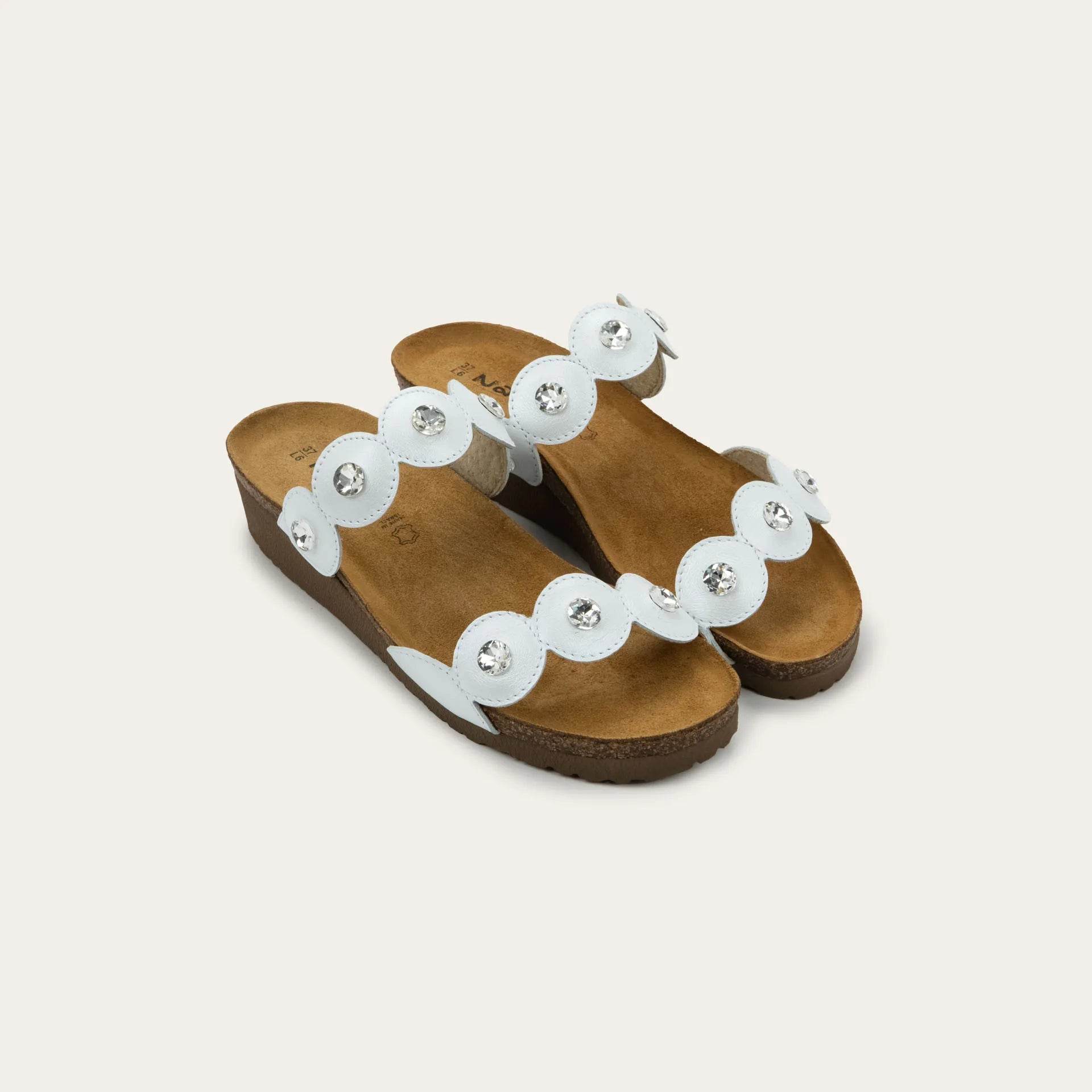 נעל היילי ע.לבן פנינה - נאות ישראל