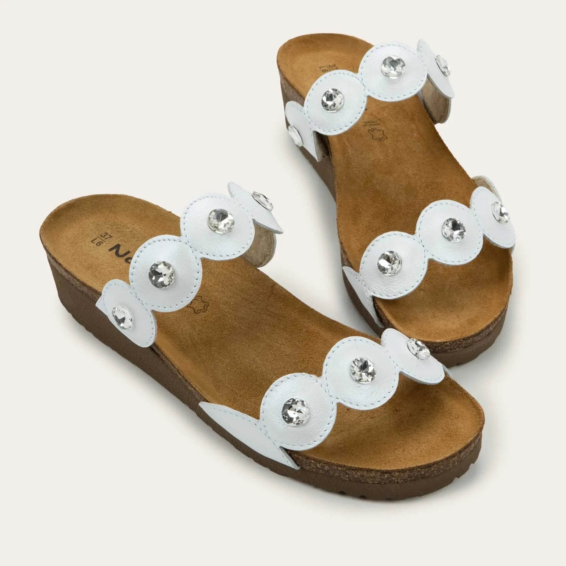 נעל היילי ע.לבן פנינה - נאות ישראל