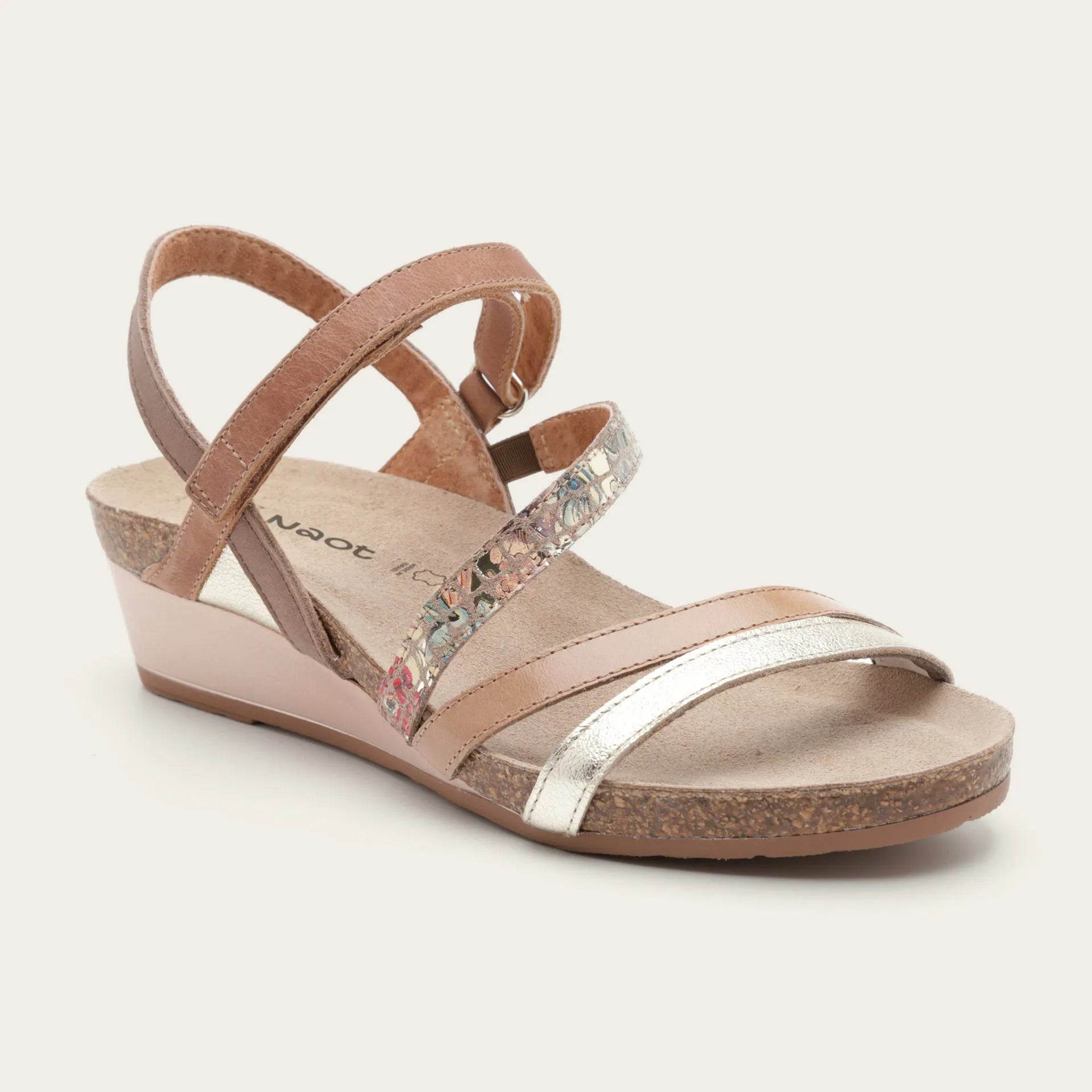 נעל הירו EE6+E69+EE2+EA4+F30 - נאות ישראל