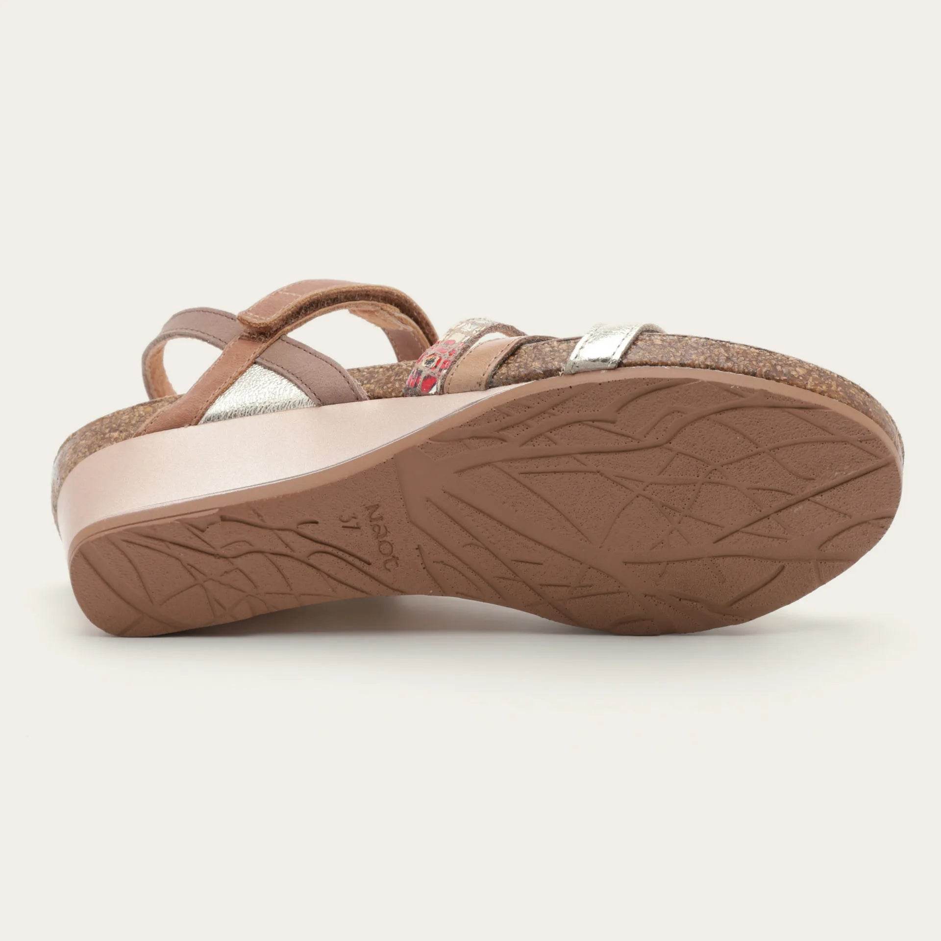 נעל הירו EE6+E69+EE2+EA4+F30 - נאות ישראל