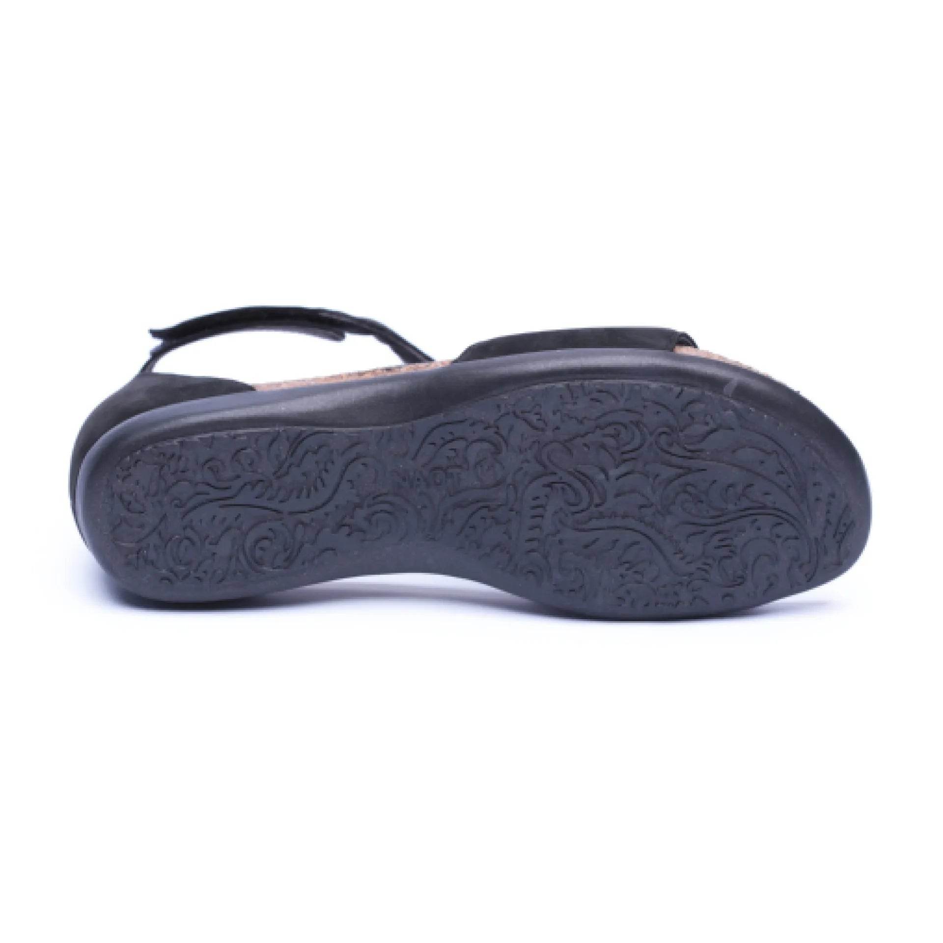 נעל נלה נ.שחור קטיפתי - נאות ישראל