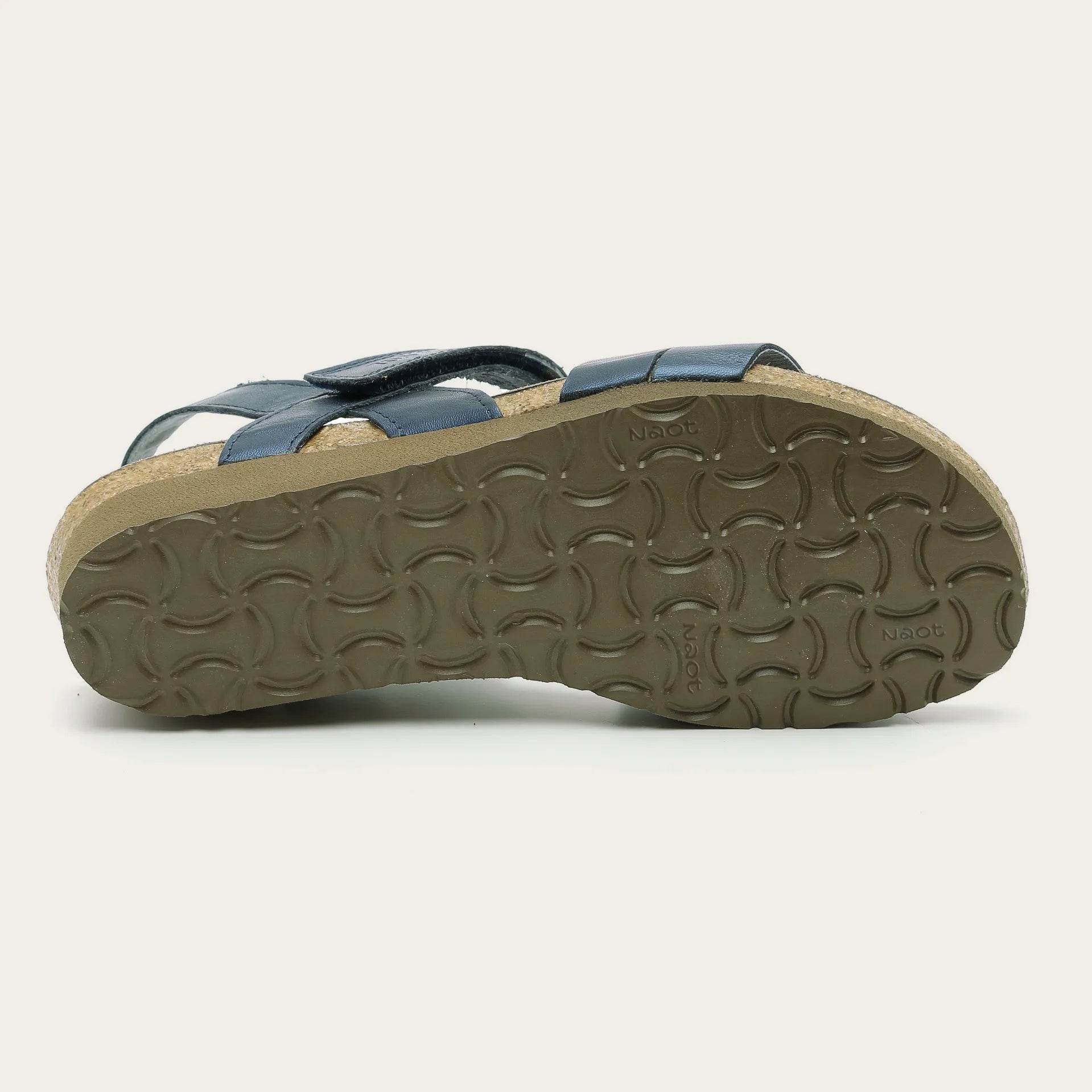 נעל קיילה רחב ע.כחול סאטן דיו - נאות ישראל