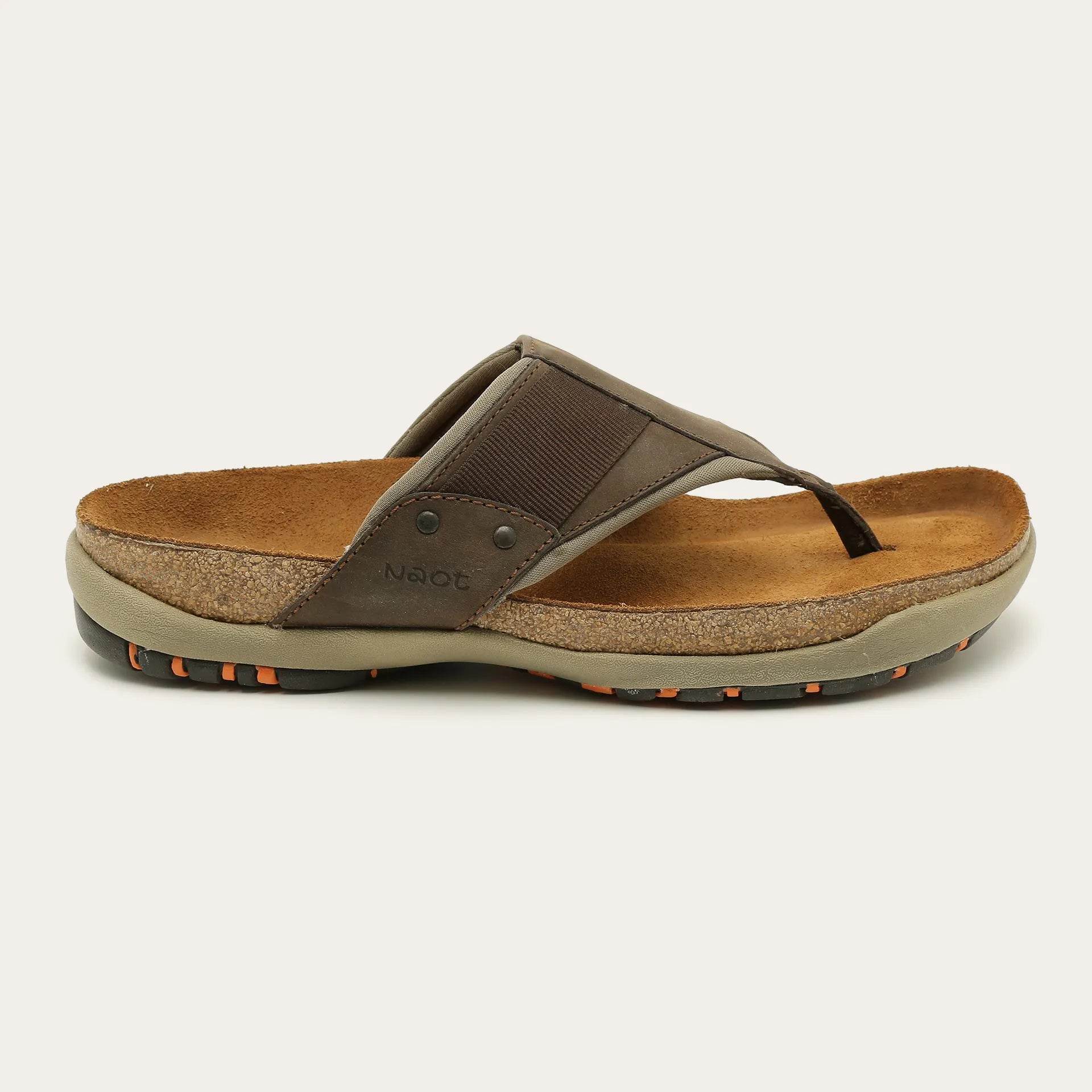 נעל גומז נ.חום בוץ - נאות ישראל