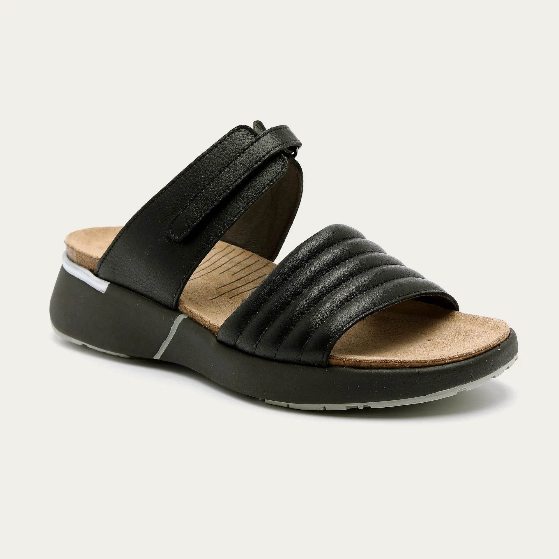 נעל ווסטה ע.שחור כפפה - נאות ישראל