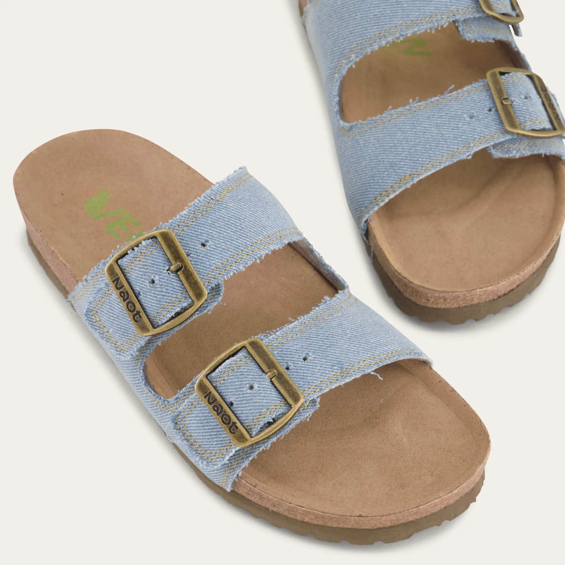 נעל שחר ויגן נשים ג'ינס בהיר - נאות ישראל