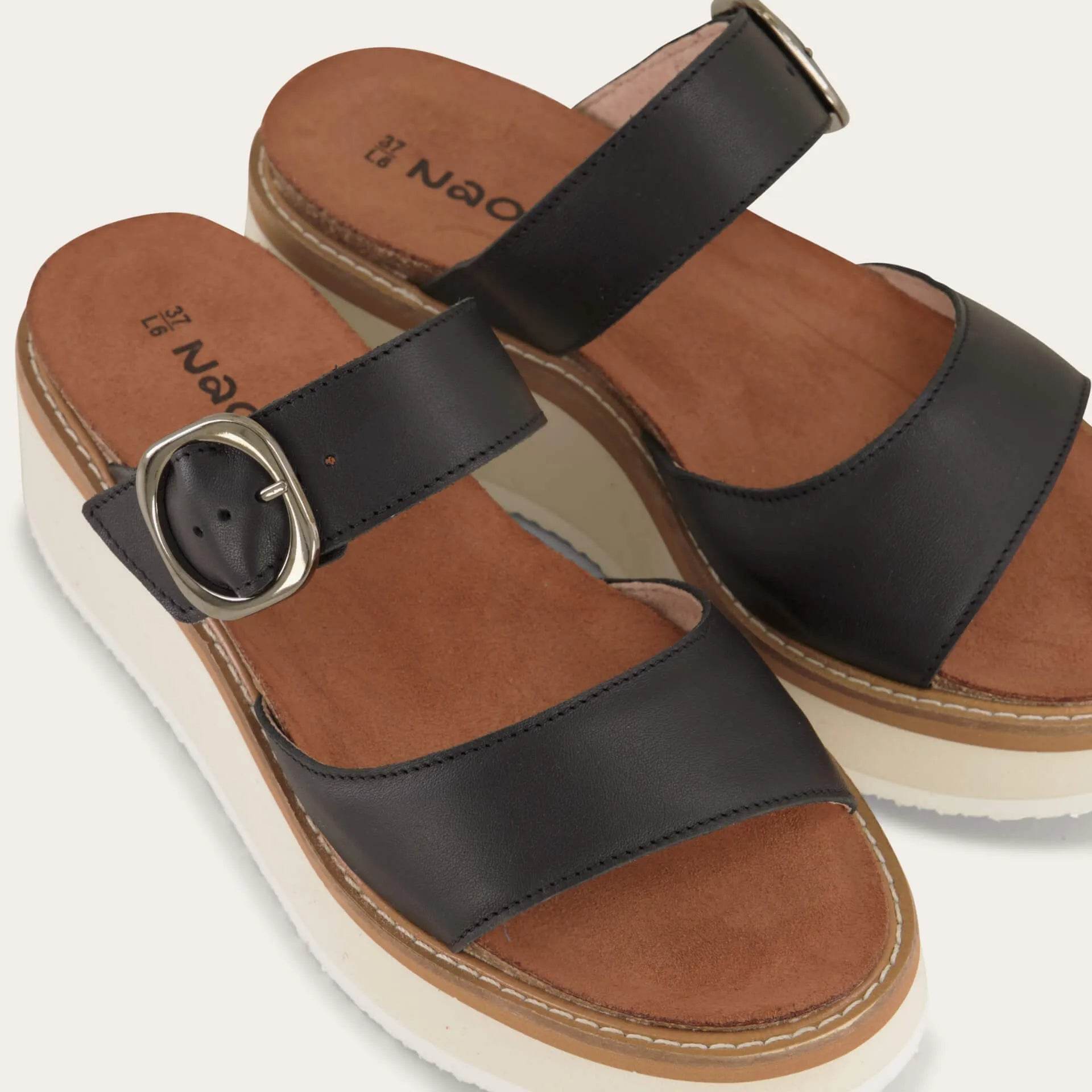 נעל חלווה ע.שחור כפפה - נאות ישראל