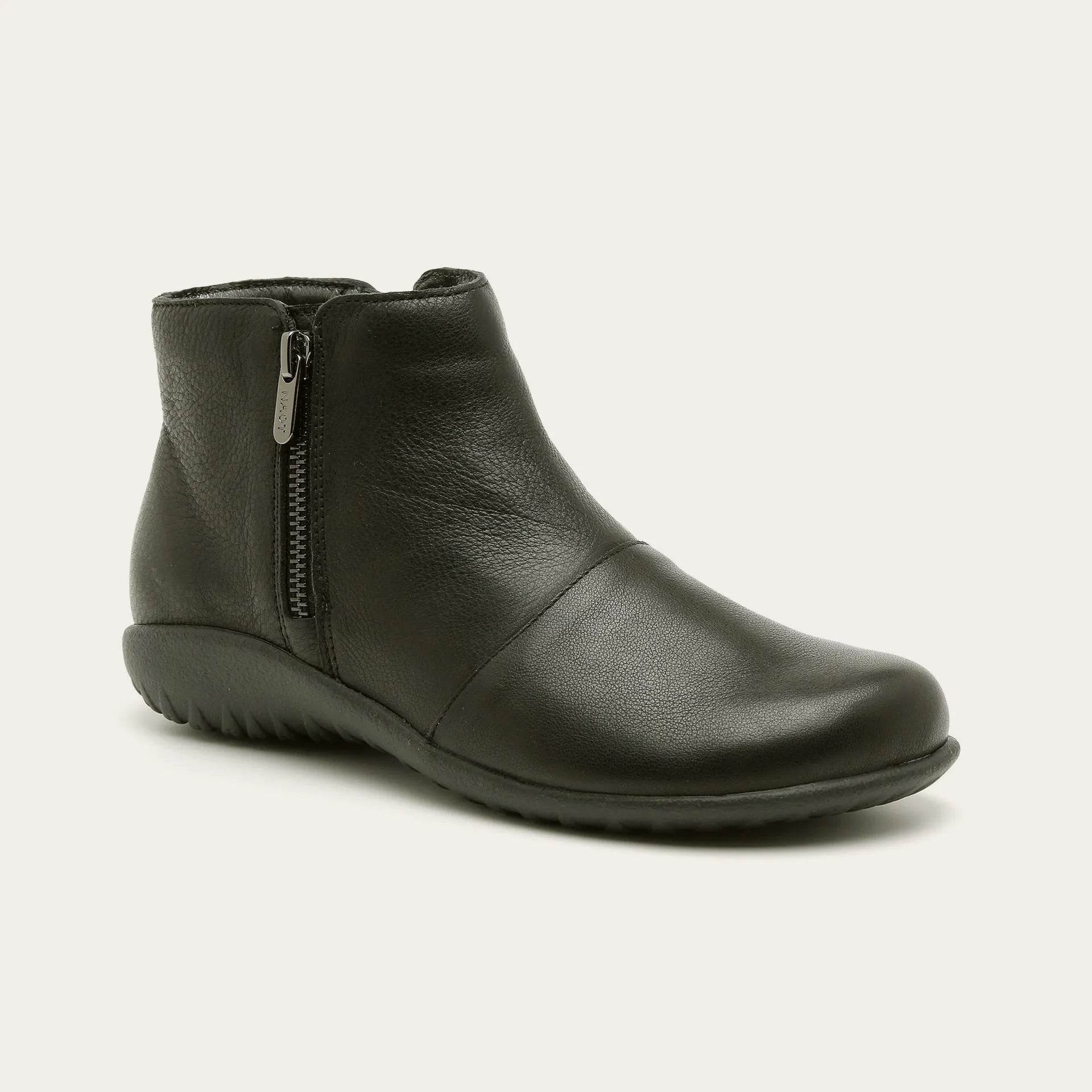 נעל וונאקה ע.שחור כפפה - נאות ישראל