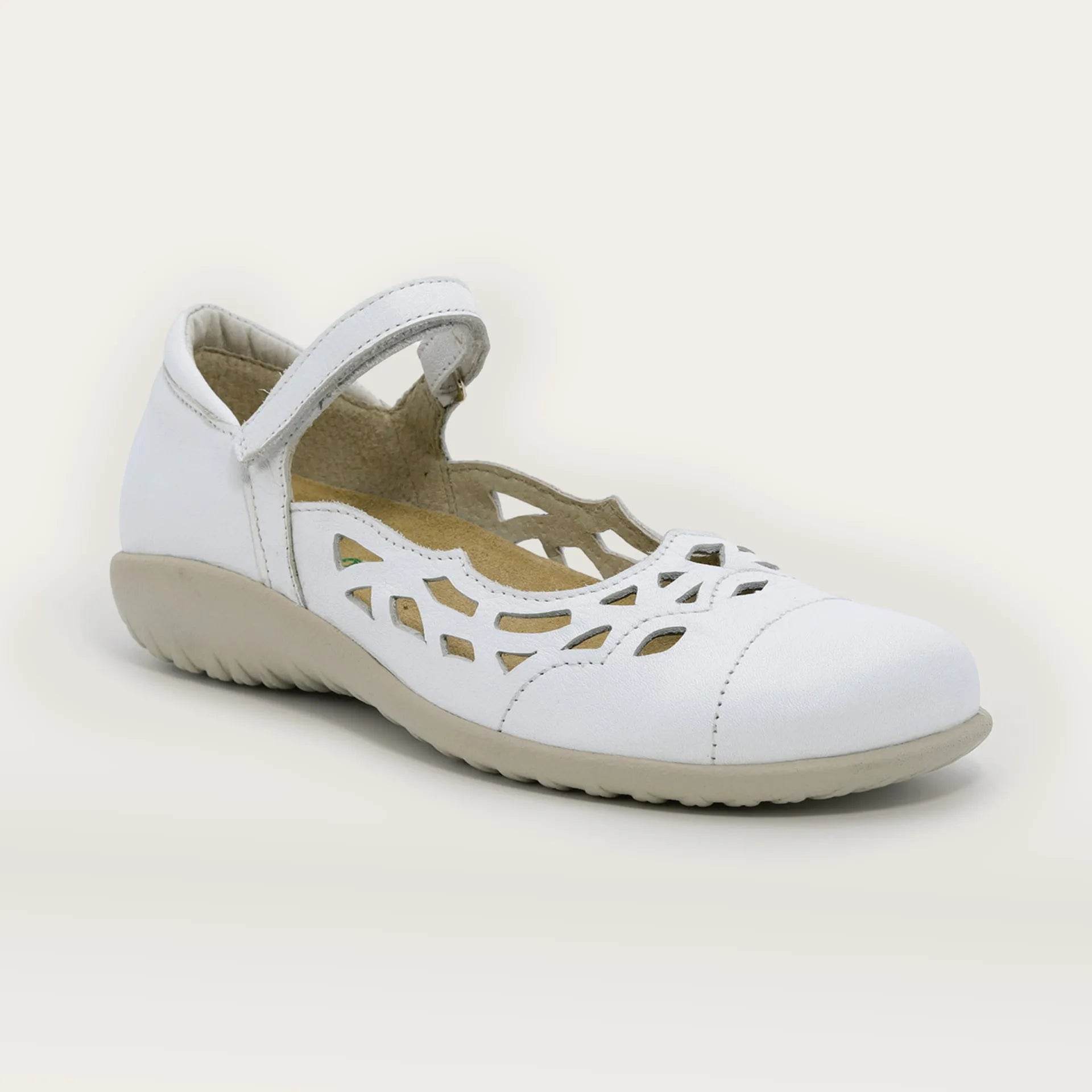 נעל אגאתיס ש.לבן מט שבור - נאות ישראל