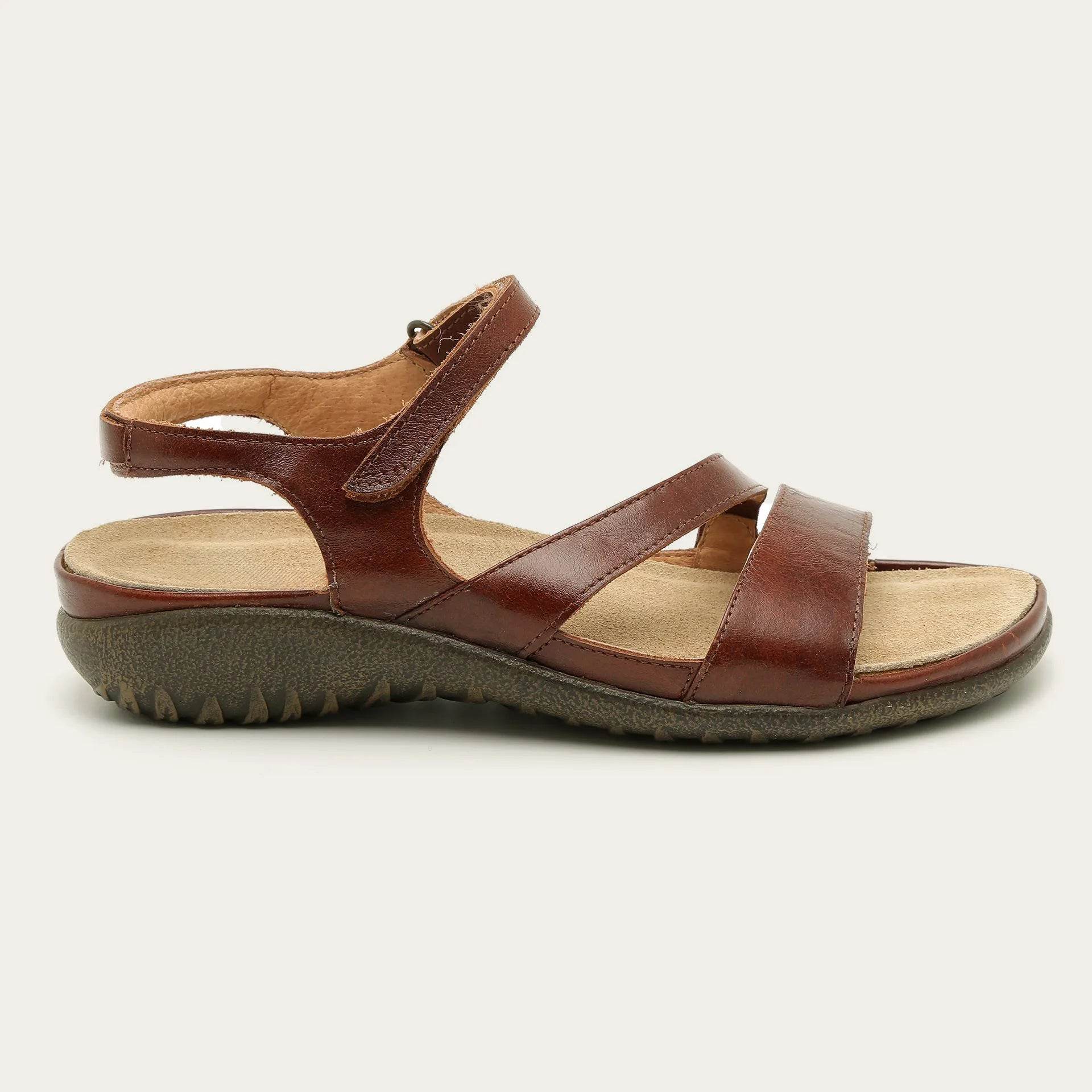 נעל אטרה ע.חום מזוודה - נאות ישראל