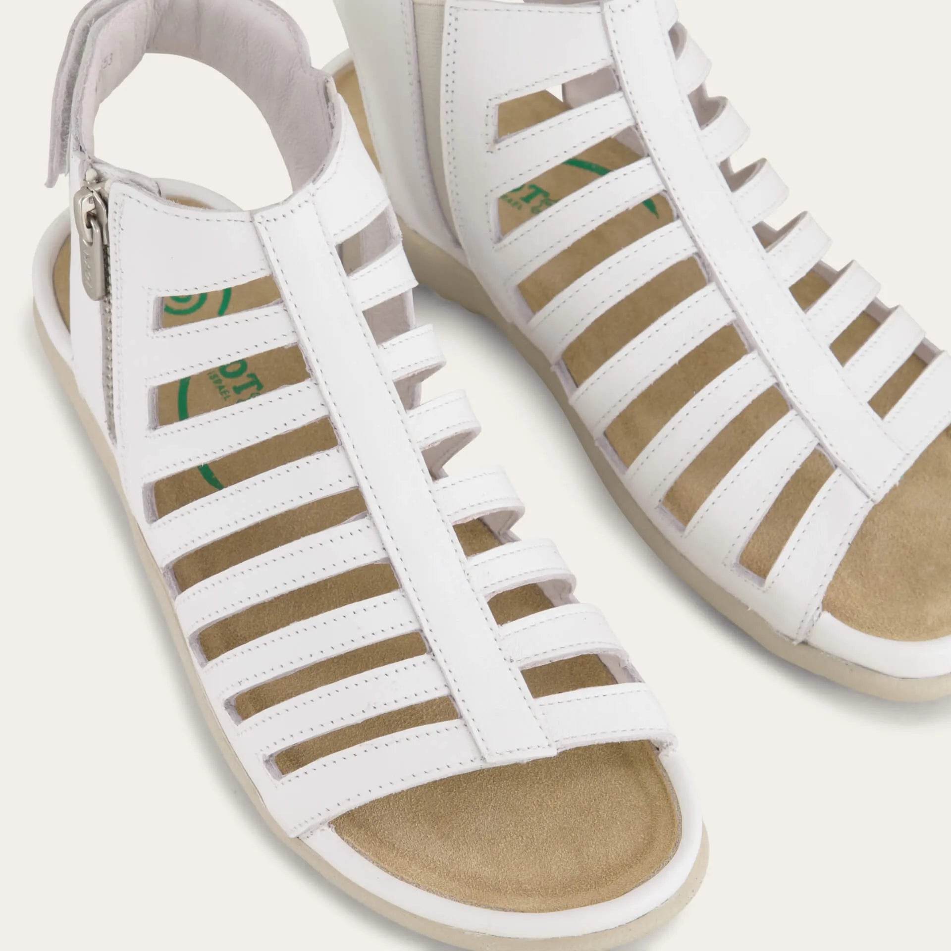 נעל פיטאו ע. לבן - נאות ישראל