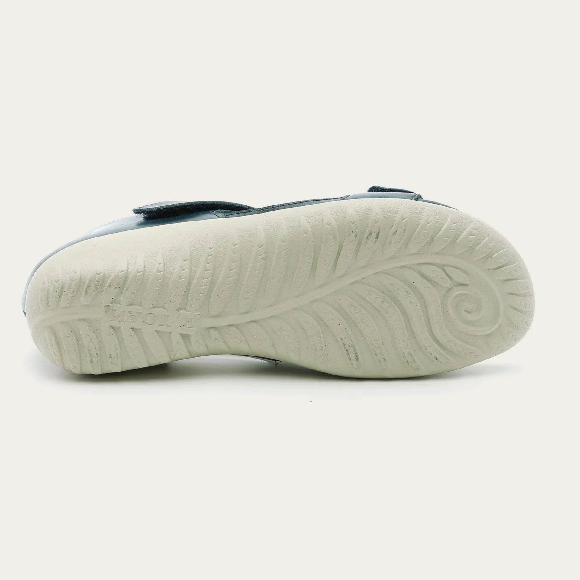 נעל מנווה ע.כחול מבריק - נאות ישראל