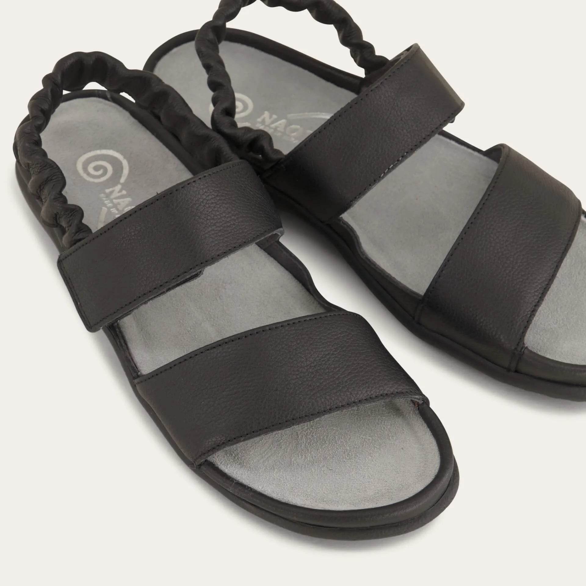 נעל פטיקי ע.שחור כפפה - נאות ישראל