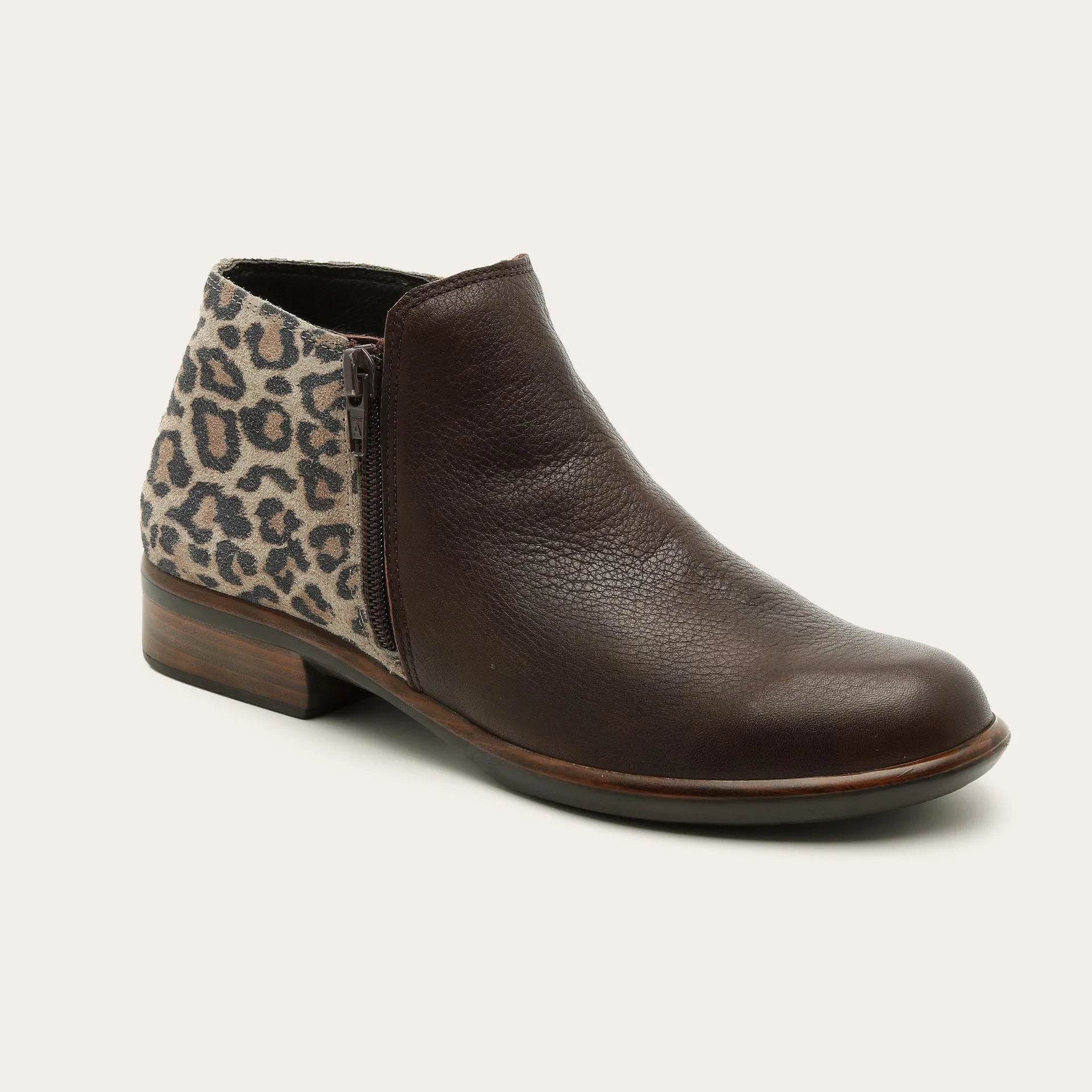 נעל האלם EB6+EC8 - נאות ישראל