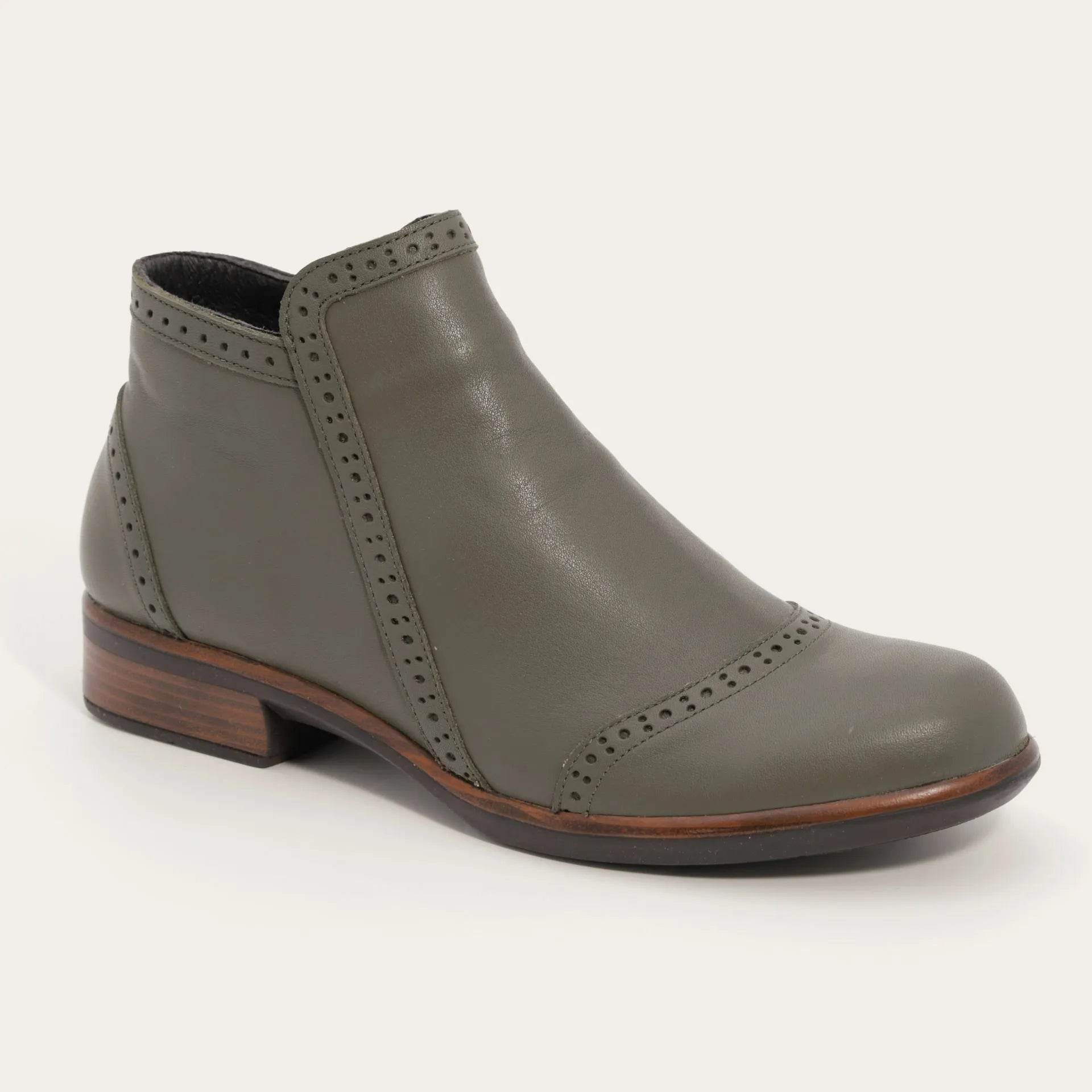 נעל נפאסי עור ירוק ספארי - נאות ישראל