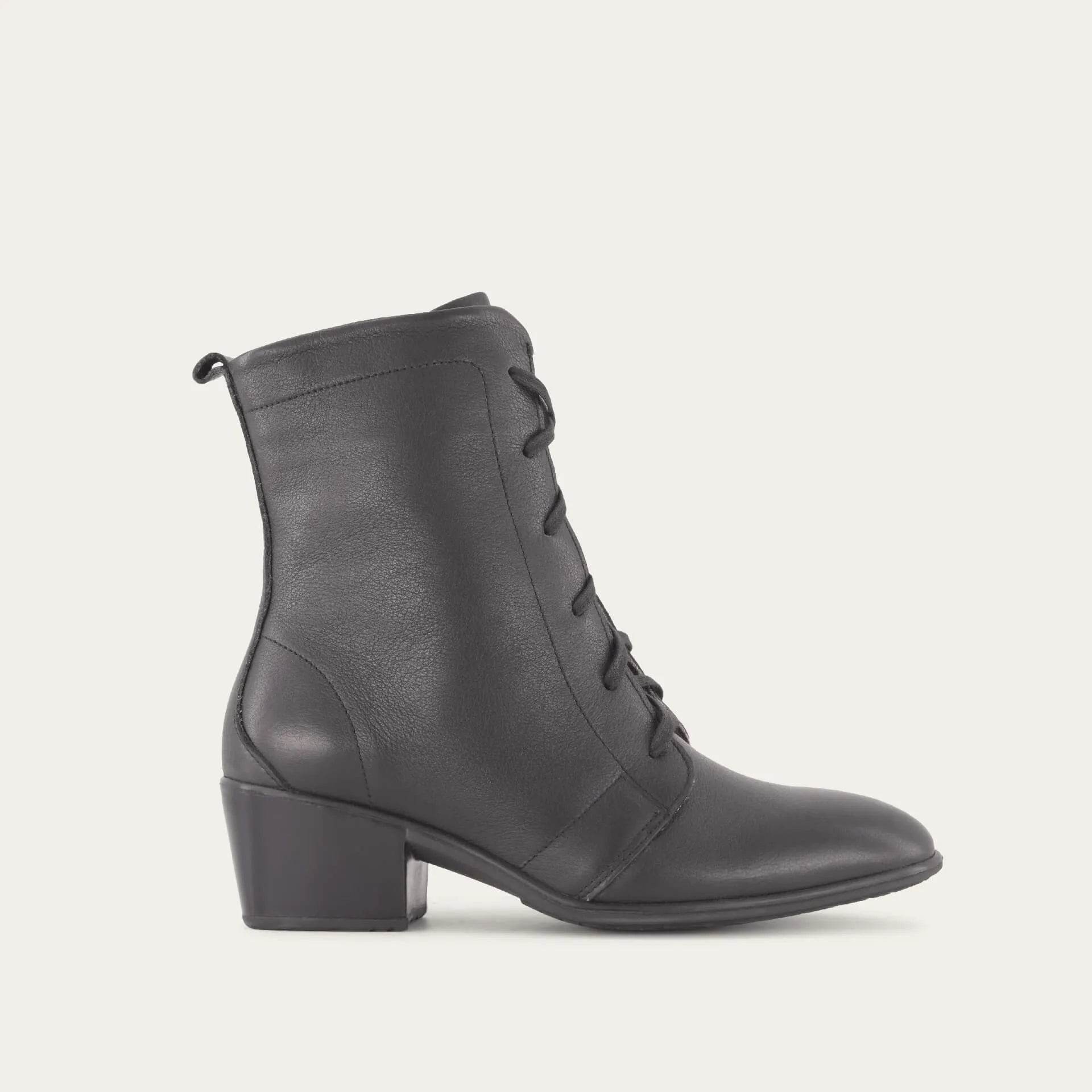 נעל מג'סטי ע.שחור אטום מים - נאות ישראל