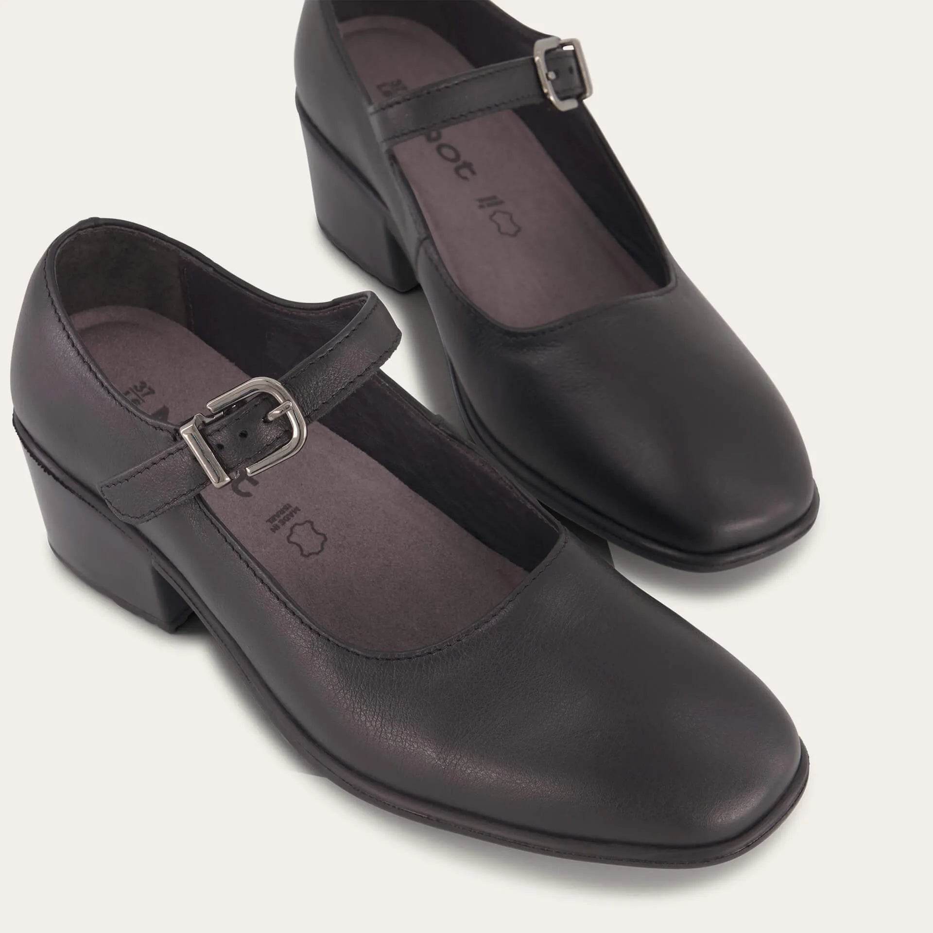 נעל דיוושיין ע.שחור אטום מים - נאות ישראל