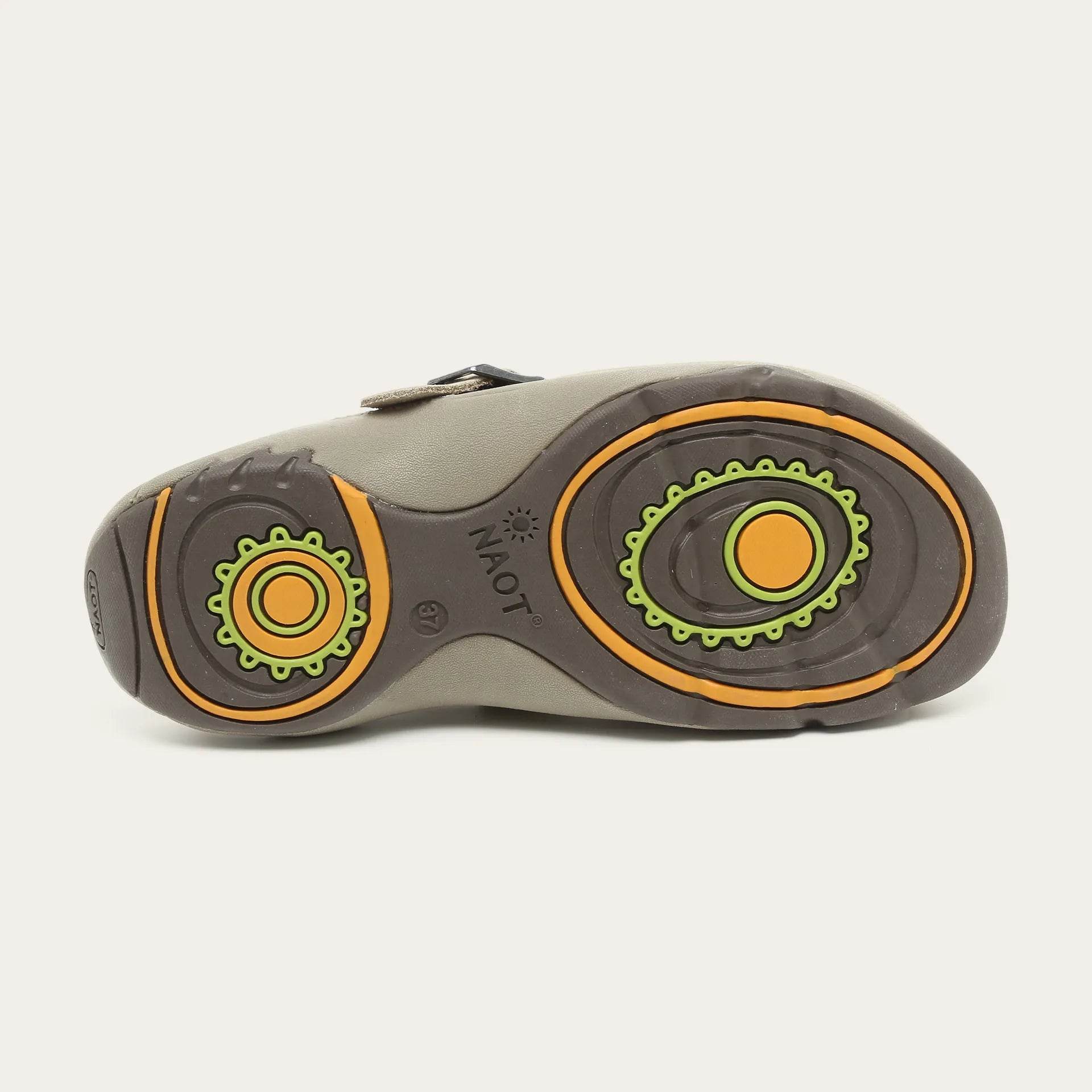 נעל קשת זמש חום טבעי - נאות ישראל