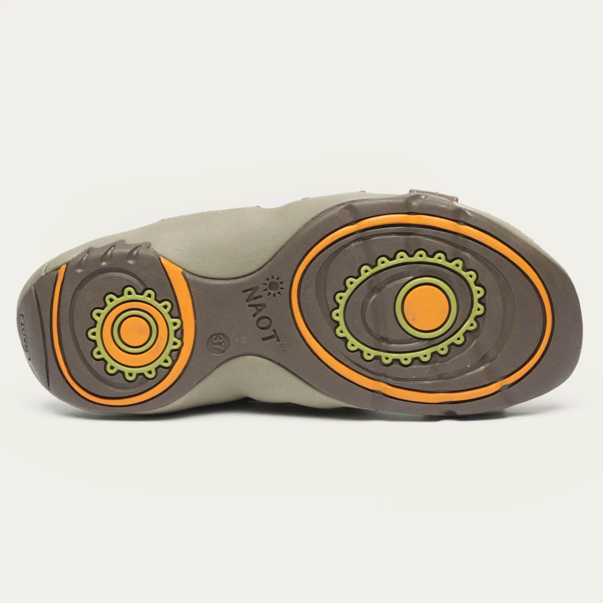 נעל דריפט נ.חום בוץ - נאות ישראל