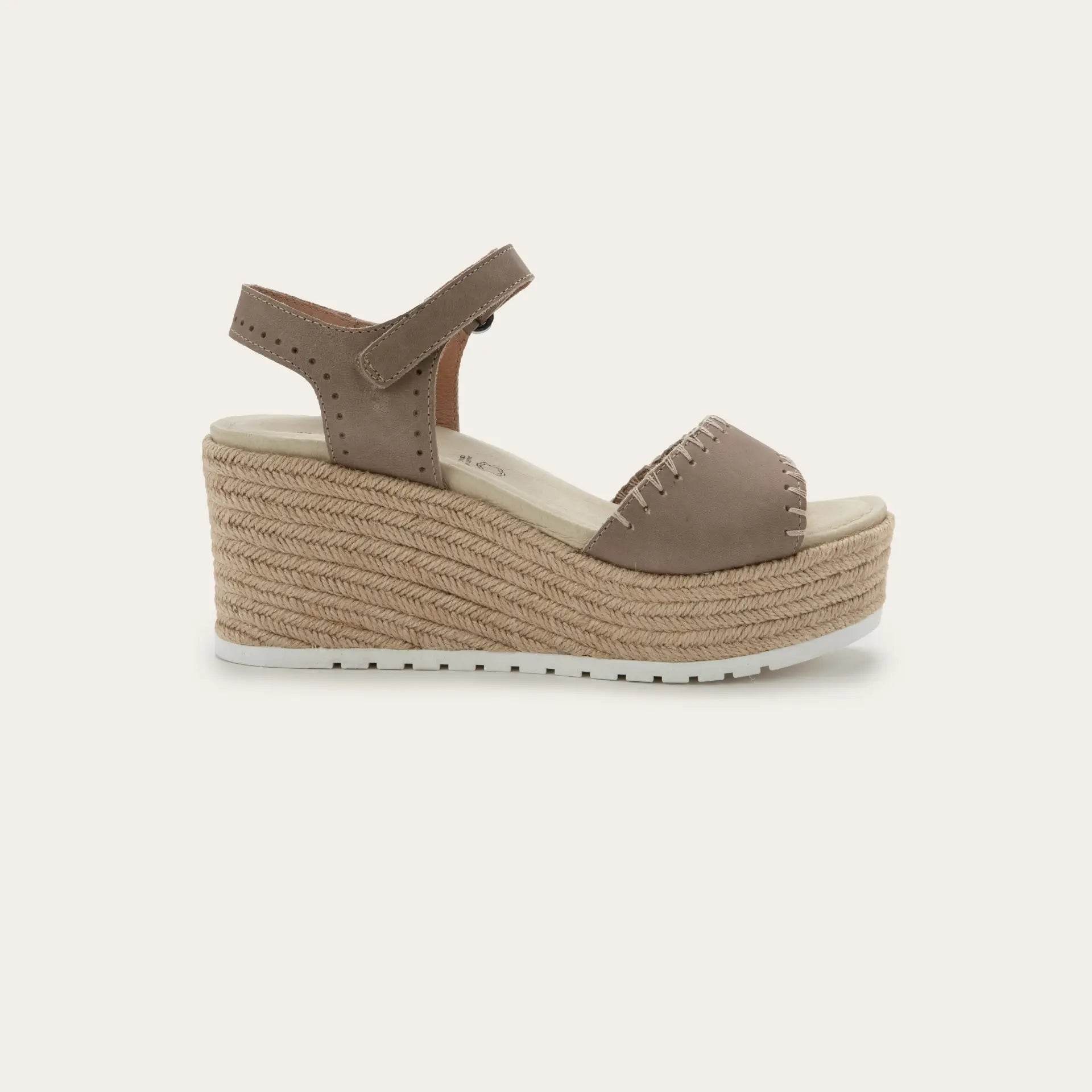 נעל בלאנס ע.בז' אקרו - נאות ישראל