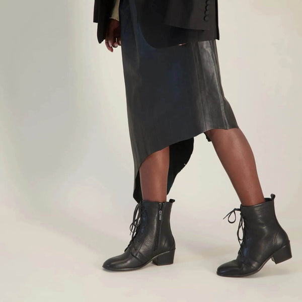 נעל מג'סטי ע.שחור אטום מים - נאות ישראל