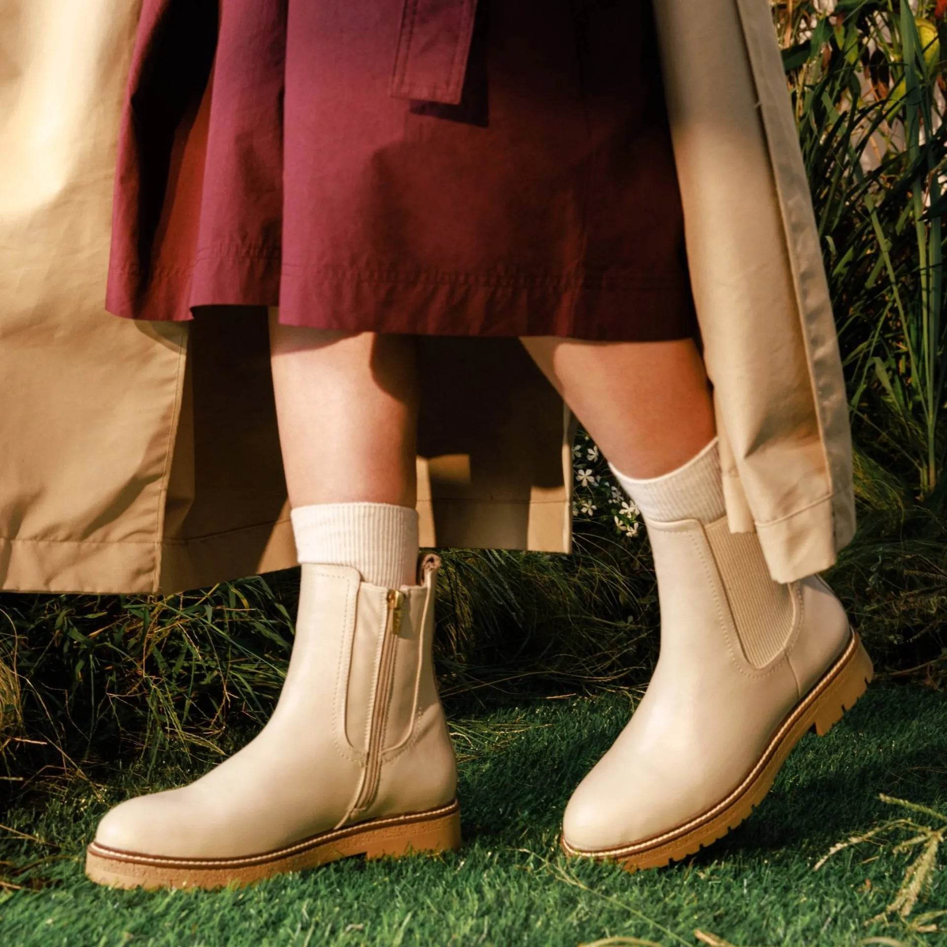 נעל מיין עור אופ-וויט רך - נאות ישראל