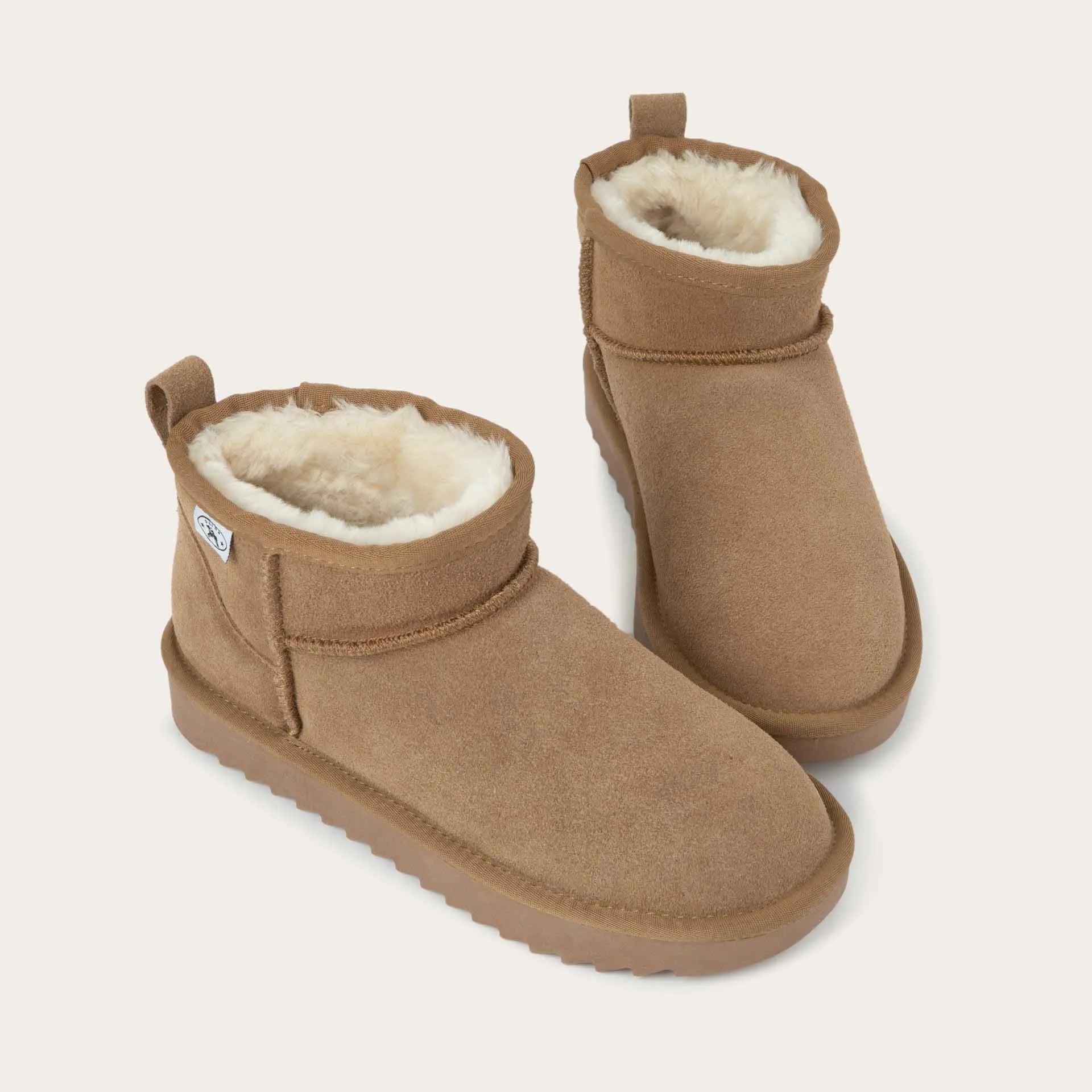 מגפון פוך חיבוק קצר נשים קאמל