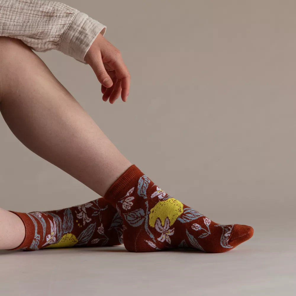 פרחים רבע נשים חמרה