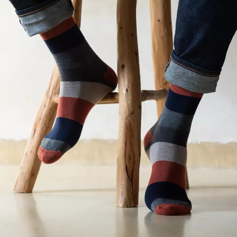 גרבי גבר פס רחב חמרה חמרה