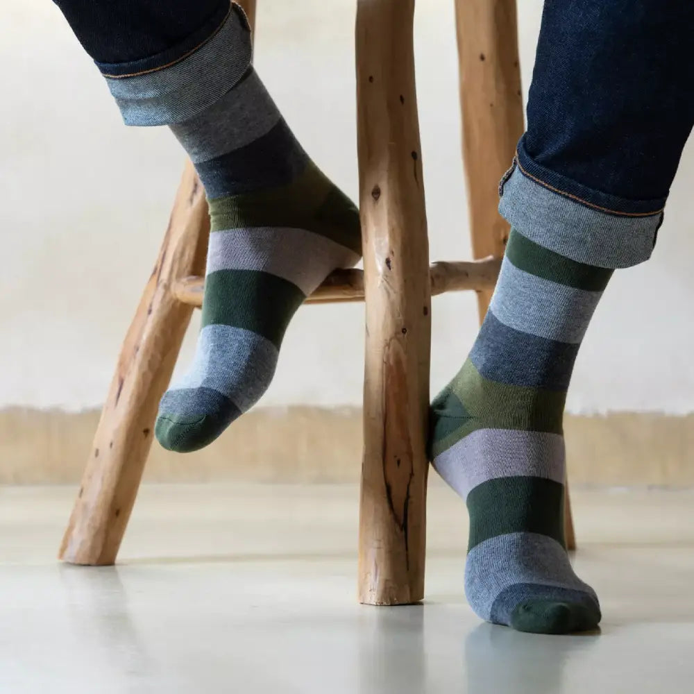 גרבי גבר פס רחב ירוק זית ירוק זית